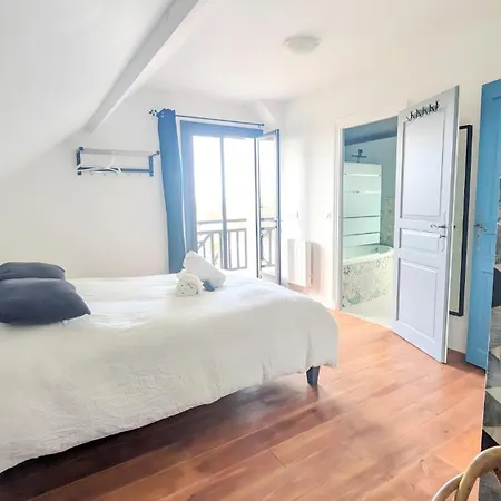 Des Jardins, Maison Familiale 14 Personnes Proche