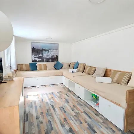 Vakantiehuis Des Jardins, Maison Familiale 14 Personnes Proche