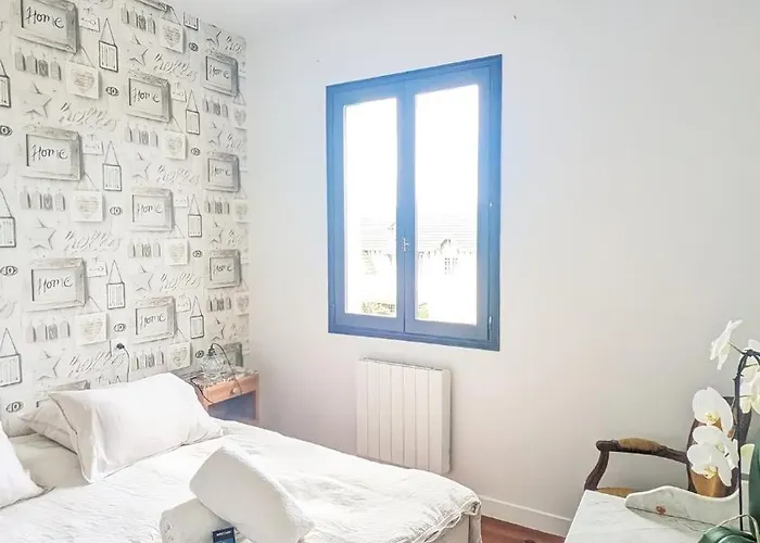 Des Jardins, Maison Familiale 14 Personnes Proche