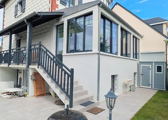 Semesterbostad Des Jardins, Maison Familiale 14 Personnes Proche *