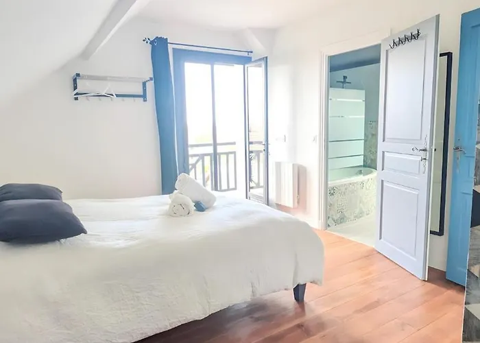 Des Jardins, Maison Familiale 14 Personnes Proche