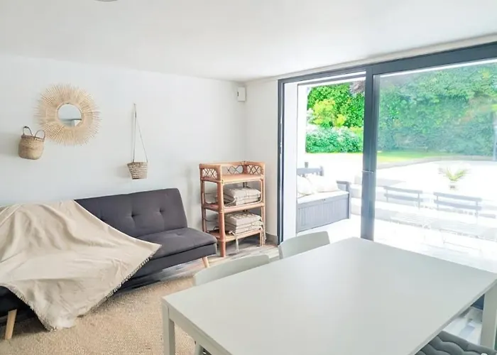 Des Jardins, Maison Familiale 14 Personnes Proche Semesterbostad