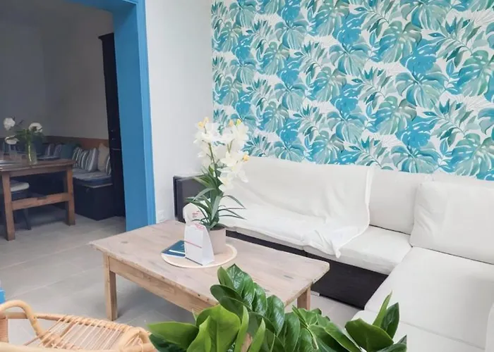 Semesterbostad Des Jardins, Maison Familiale 14 Personnes Proche