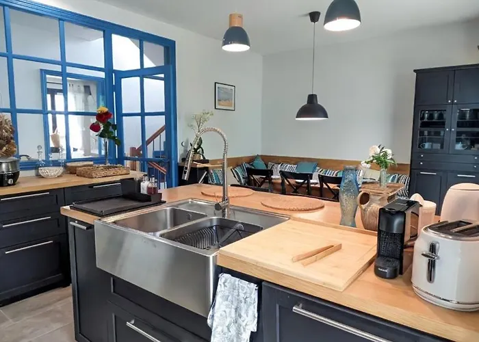 Semesterbostad Des Jardins, Maison Familiale 14 Personnes Proche *