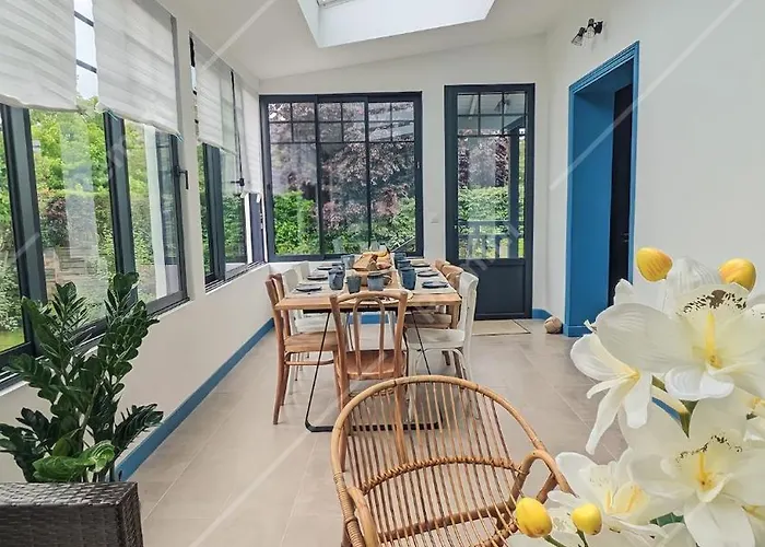 Des Jardins, Maison Familiale 14 Personnes Proche Semesterbostad