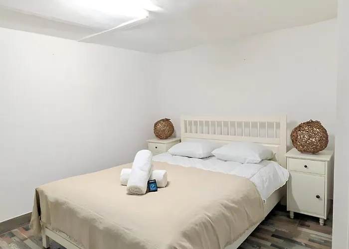 Semesterbostad Des Jardins, Maison Familiale 14 Personnes Proche *